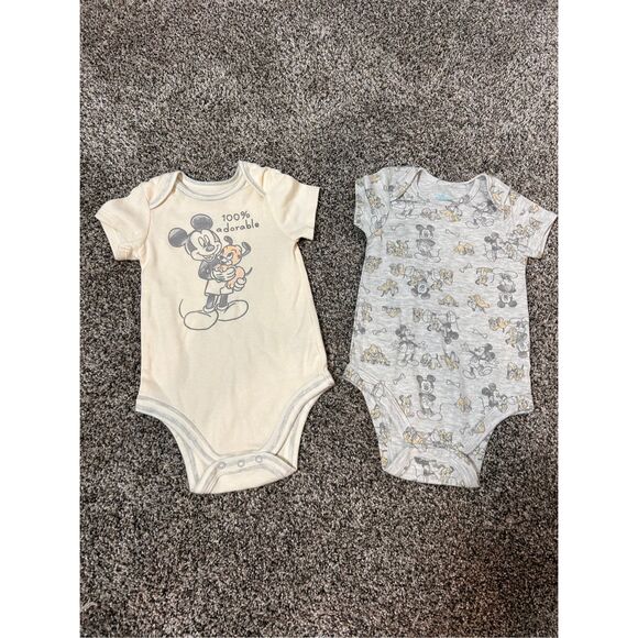 Disney baby 2pc set size 12mos - Picture 1 of 4